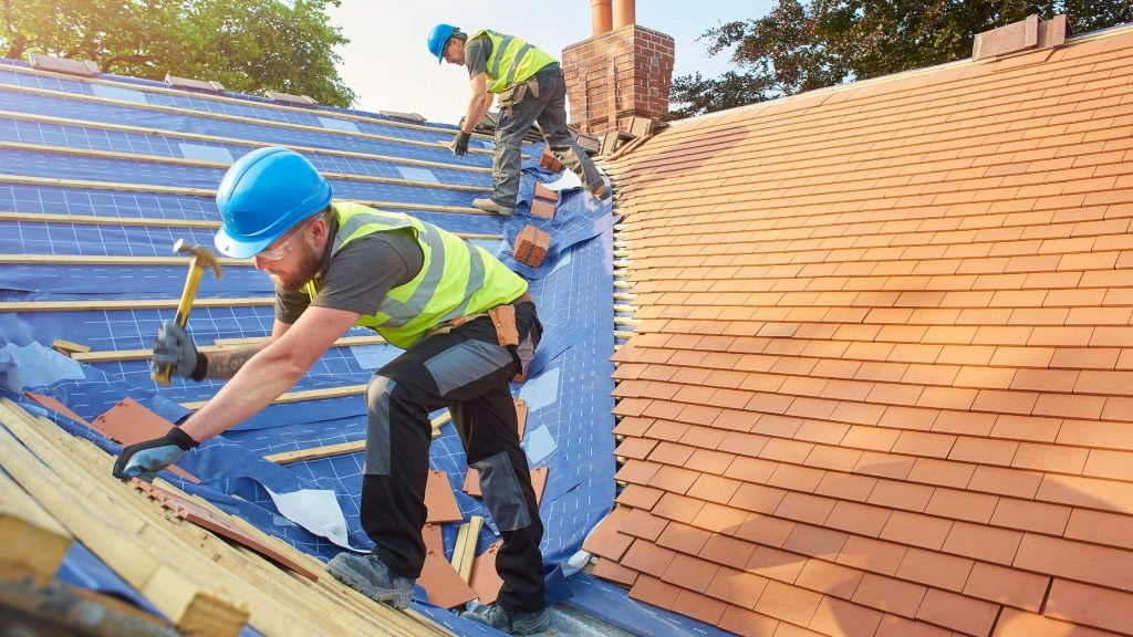 Hazelton roofing contractor fixing clients roof