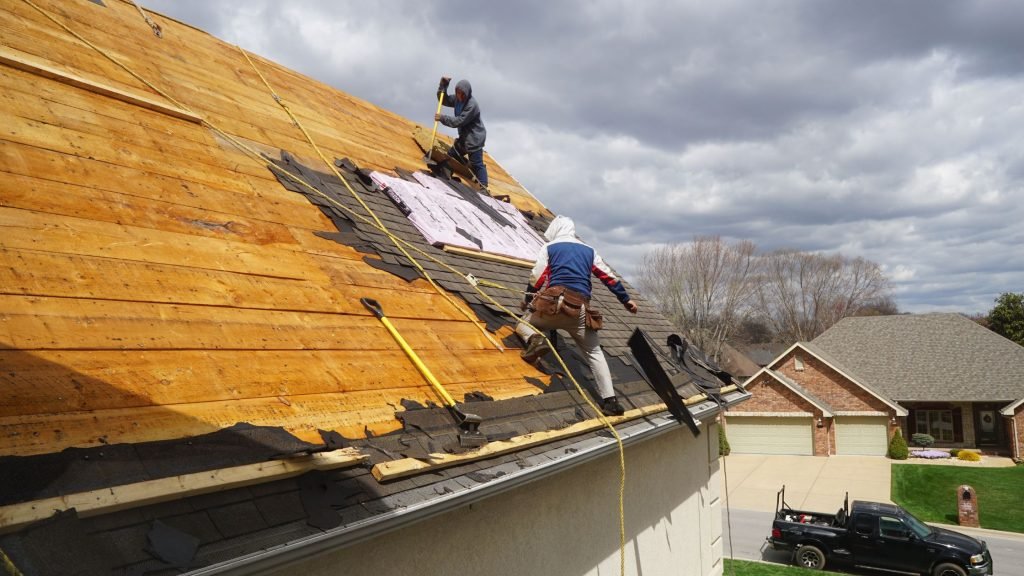 Why hiring roofing company in Mountain Top, Pennsylvania