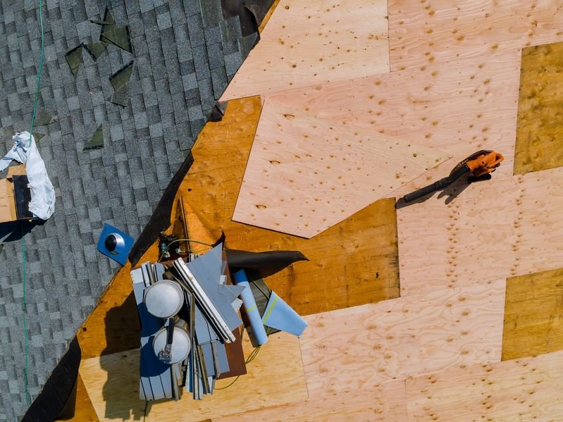 proper roof ventilation with roof installation